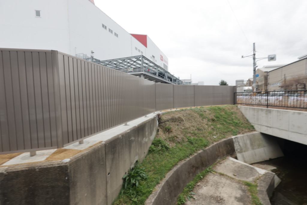 大型フェンス設置工事